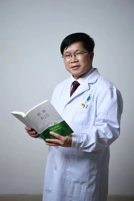 国务院特殊津贴专家吴锋耀莅临南宁春暖康复医院视察指导